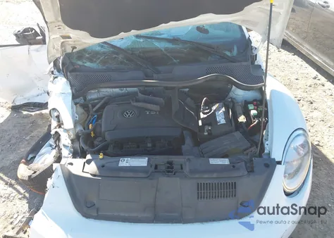 2015 Volkswagen Beetle 1.8T Fleet Edition из США, поврежденный, VIN 3VWF17AT0FM654766